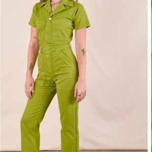Big Bud Press 
SHORT SLEEVE JUMPSUIT - GROSS GREEN
